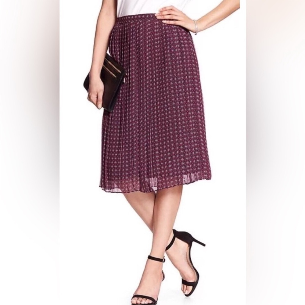 Banana Republic Midi Pleated Skirt